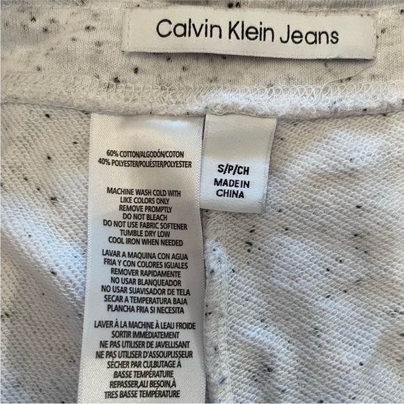 CK Cropped Hoodie & Cuffed Highrise Shorts Off White & Black Speckled Lounge Set - Picture 12 of 13